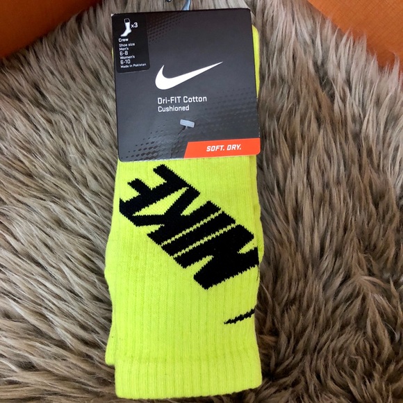 Nike Other - Nike Unisex 3 Pack Dri-Fit Crew Socks
